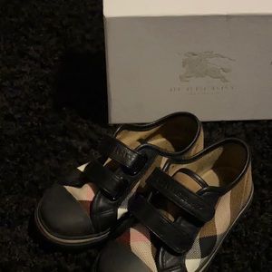 Kid AUTHENTIC Burberry Shoes